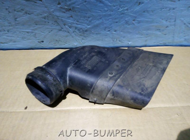 Renault Megane II 2002- Воздухозаборник 8200177232, 8200177232B