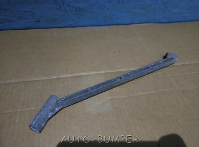 Renault Megane II 2002-  Кронштейн генератора 8200385883, 8200122051
