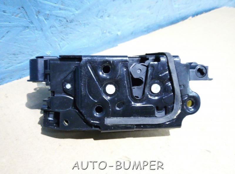 VW Polo 2010- Замок двери передней правой 5K1837016B
