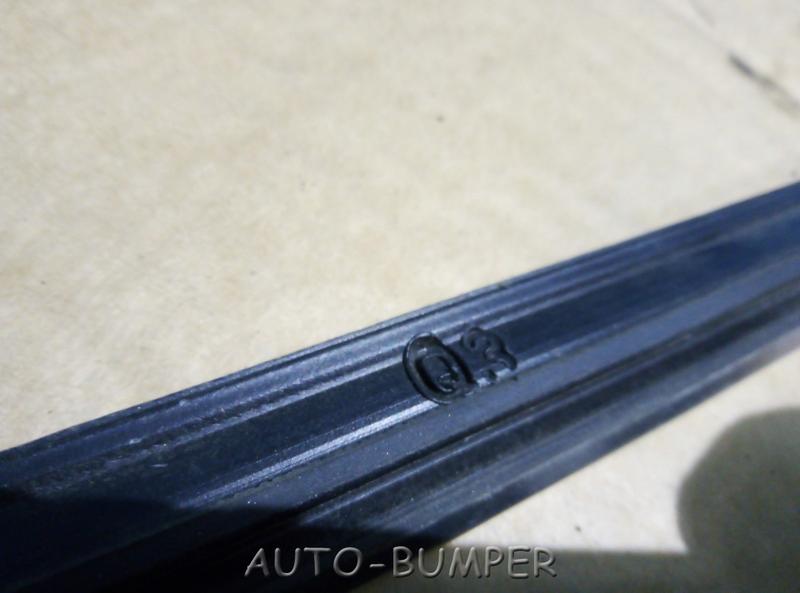 Mercedes Benz Молдинг стекла двери