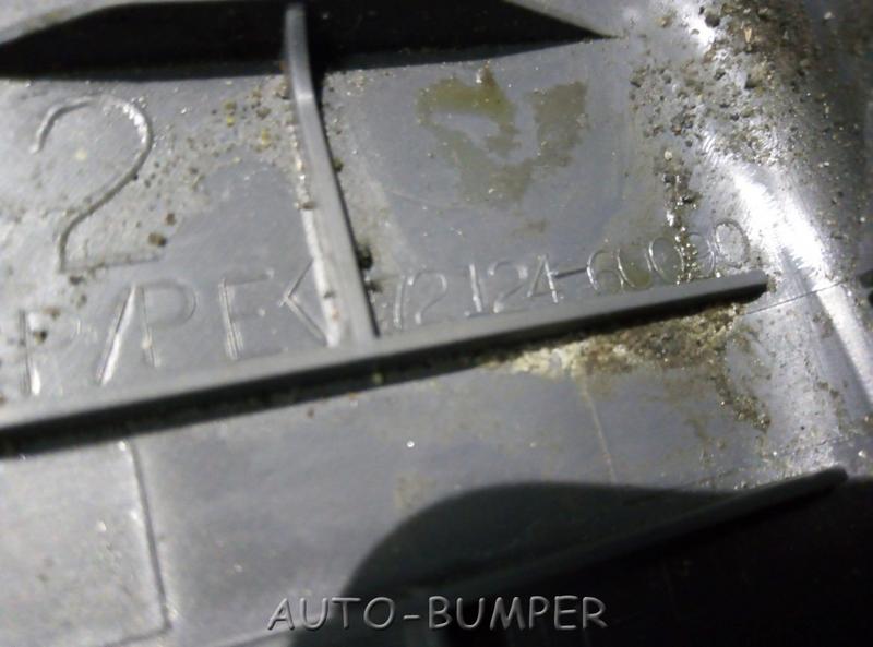 Toyota Land Cruiser (200) 2007- Крышка кронштейна сиденья переднего левого 7212460090, 7212460090B0