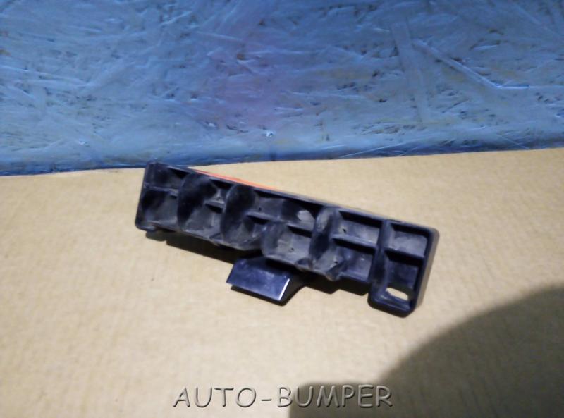 Toyota Land Cruiser 200 2015- Кронштейн фары правый, переднего бампера 52133-60180, 5213360180