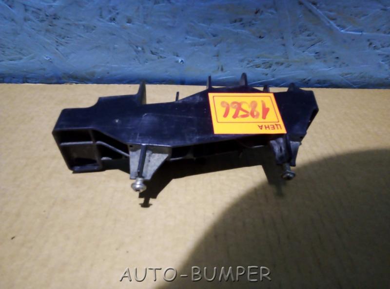 Toyota Land Cruiser 200 2015- Кронштейн фары правый, переднего бампера 52133-60180, 5213360180