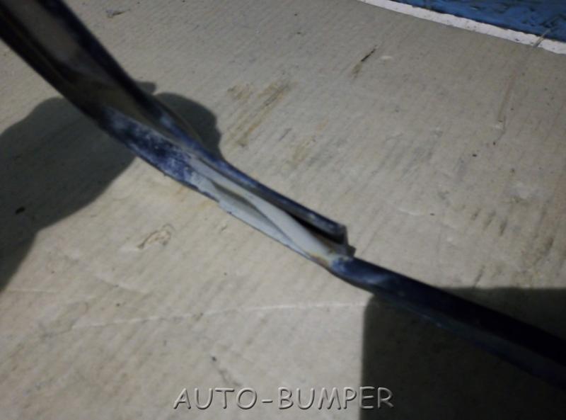 Renault Megane 2 2002- Балка передняя поперечная 8200761563