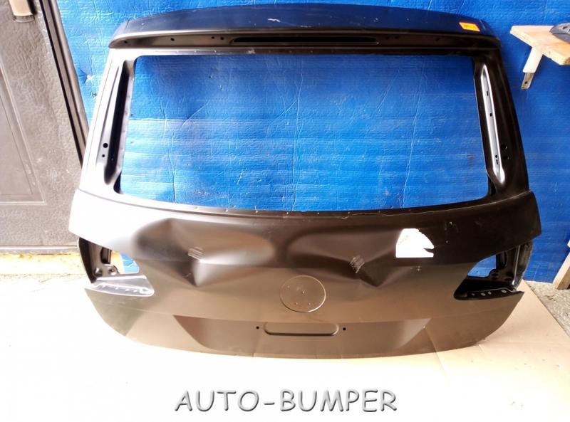 VW Touareg 2011- Крышка багажника  7P6827025C