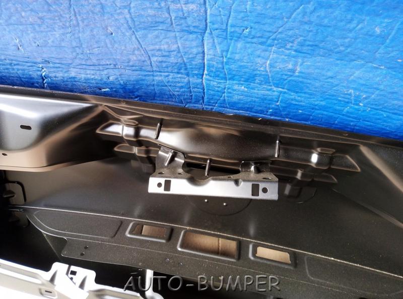 VW Touareg 2011- Крышка багажника  7P6827025C