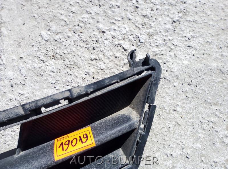 Hyundai Solaris 2014- Решётка переднего бампера 86561-4L500, 865614L500