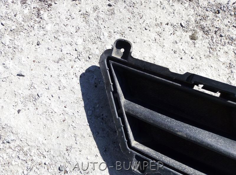 Hyundai Solaris 2014- Решётка переднего бампера 86561-4L500, 865614L500