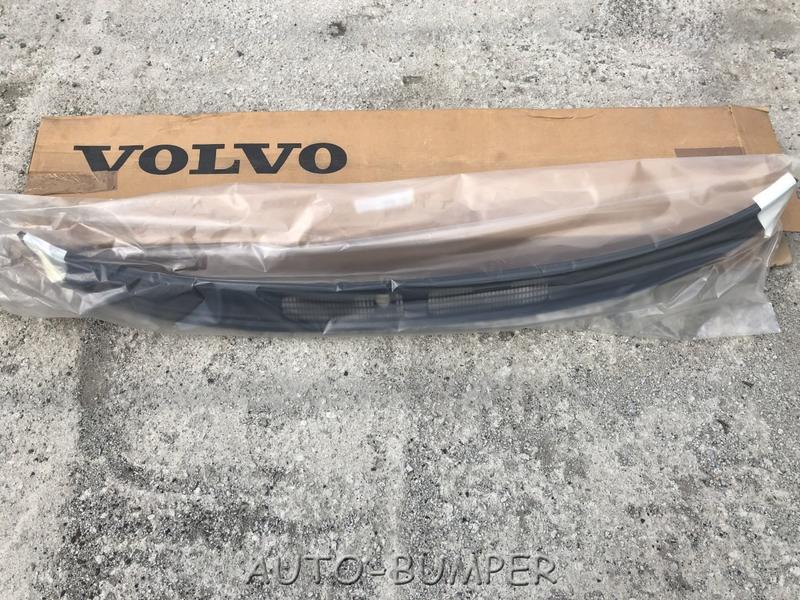 Volvo V40 1998- Водосток лобового стекла (жабо)  30806712