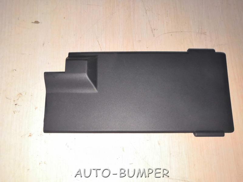 Volkswagen Golf 5 2003-2009 Крышка блока реле правая 1K0971981A
