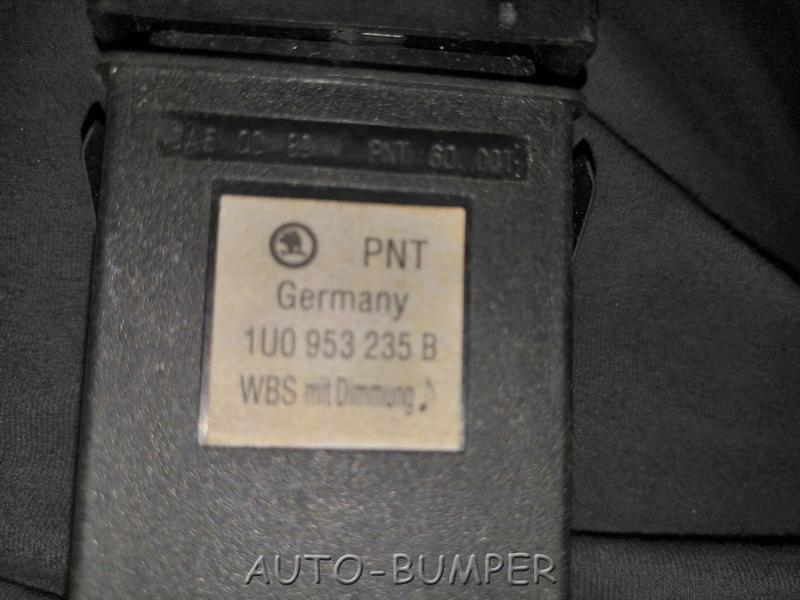 Skoda Octavia Кнопка аварийной сигнализации 1U0953235B