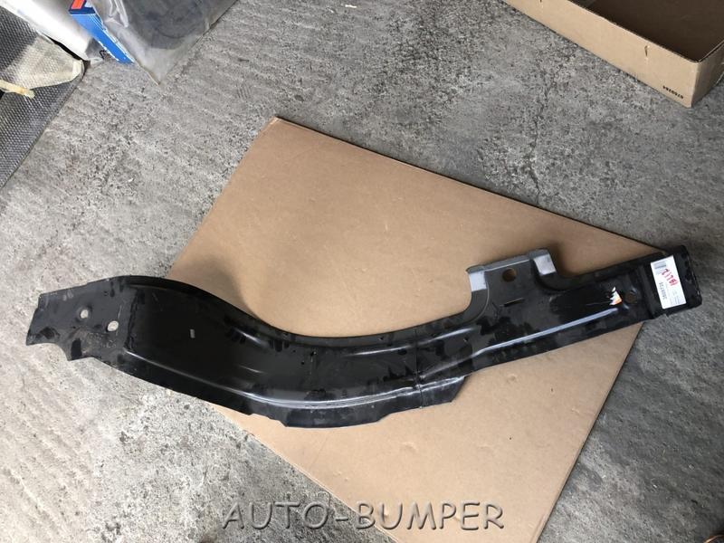Volvo 850, C70, S70, S80, V70 Накладка лонжерона левая 3509735