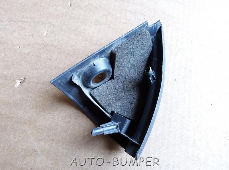 Renault Megane II 2002- Крышка зеркала внутренняя правая  8200034905