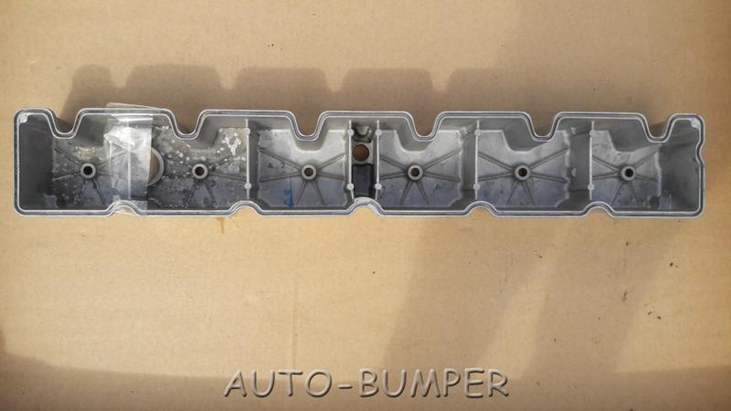 Крышка клапанная Cummins C8 С3930903, 3930903