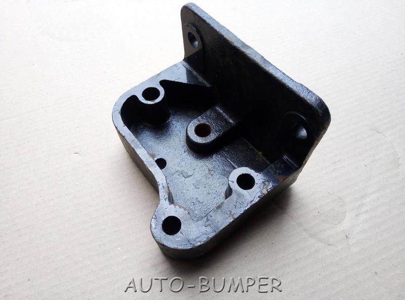 DongFeng Кронштейн передней подвески нижний 5001014-C0100, 5001014C0100