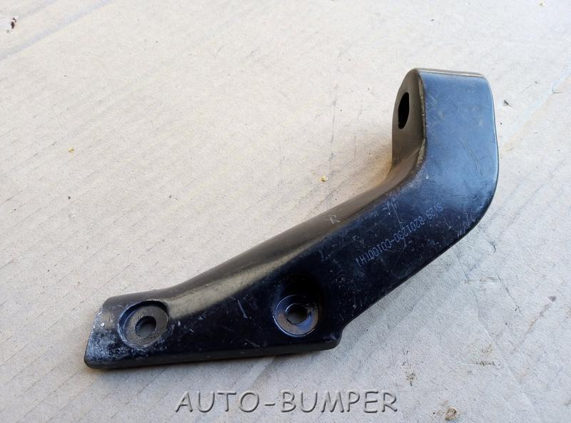 DongFeng Кронштейн нижний правого зеркала заднего вида 8201230-C0100, 8201230C0100