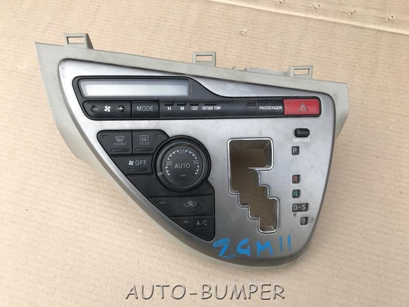 Toyota Isis ZGM11 Климат-контроль 88650-44430, 8865044430