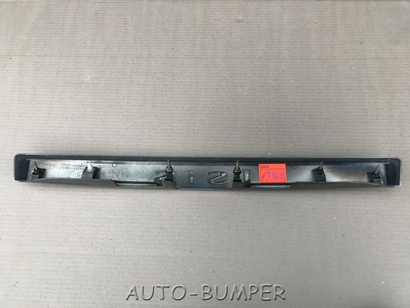 Toyota Isis  Молдинг крышки багажника 76801-44050 76801-44060 76801-44110 76801-44120