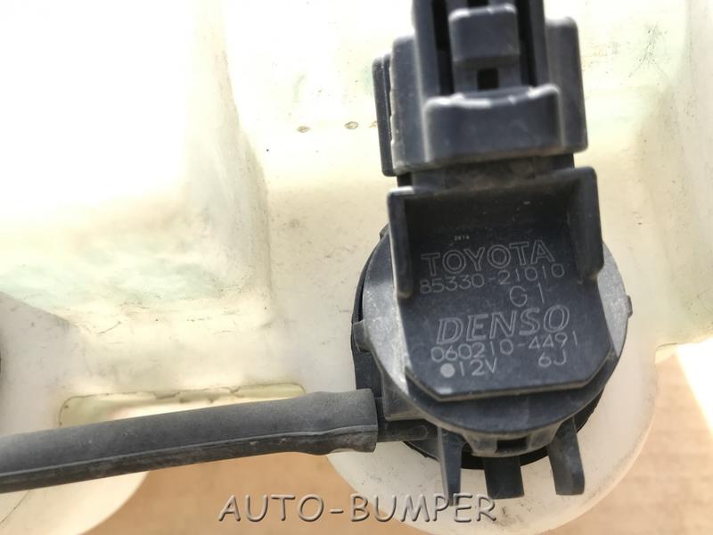 Toyota Isis 2004- Бачок омывателя с моторчиками  85315-68010, 8531568010, 8533060160, 8533021010