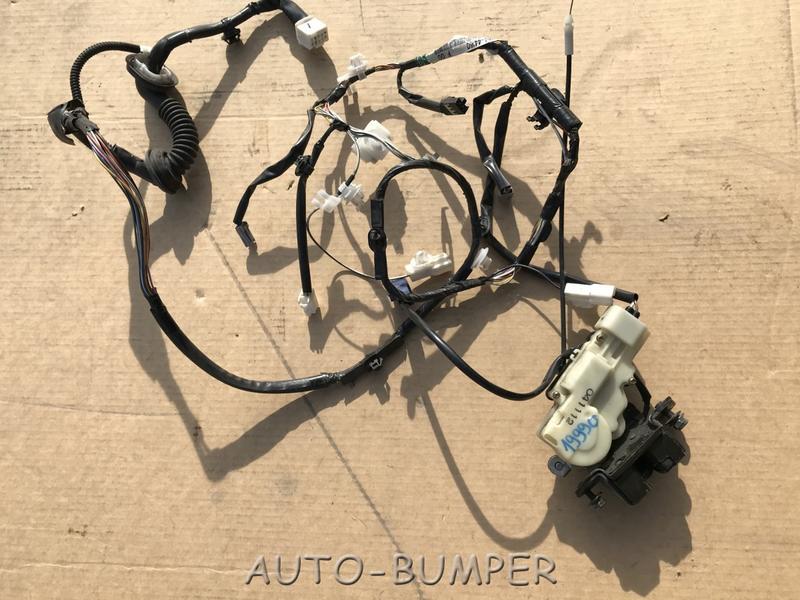 Toyota Isis Замок с проводкой крышки багажника 82184-44160, 8218444160