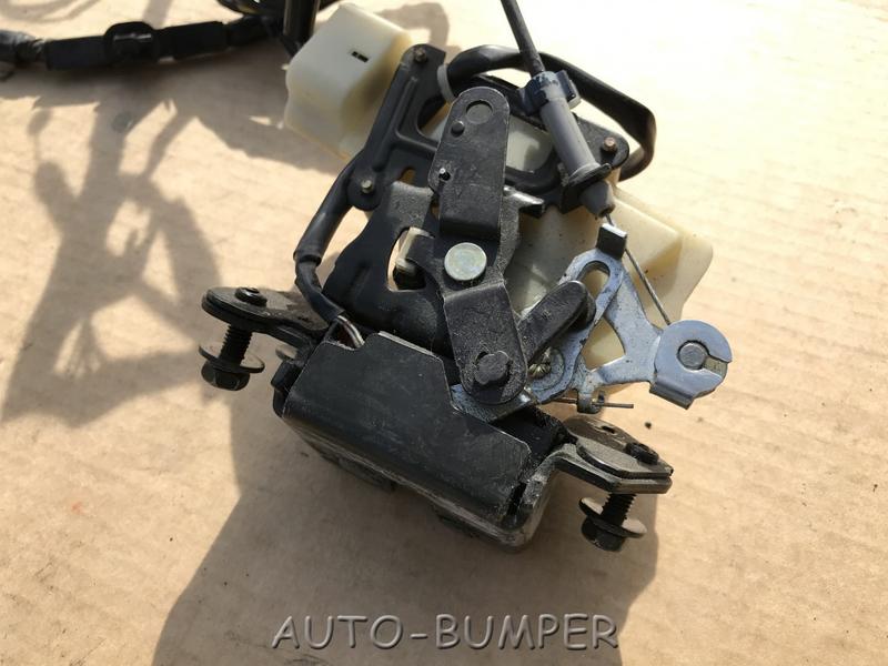 Toyota Isis Замок с проводкой крышки багажника 82184-44160, 8218444160