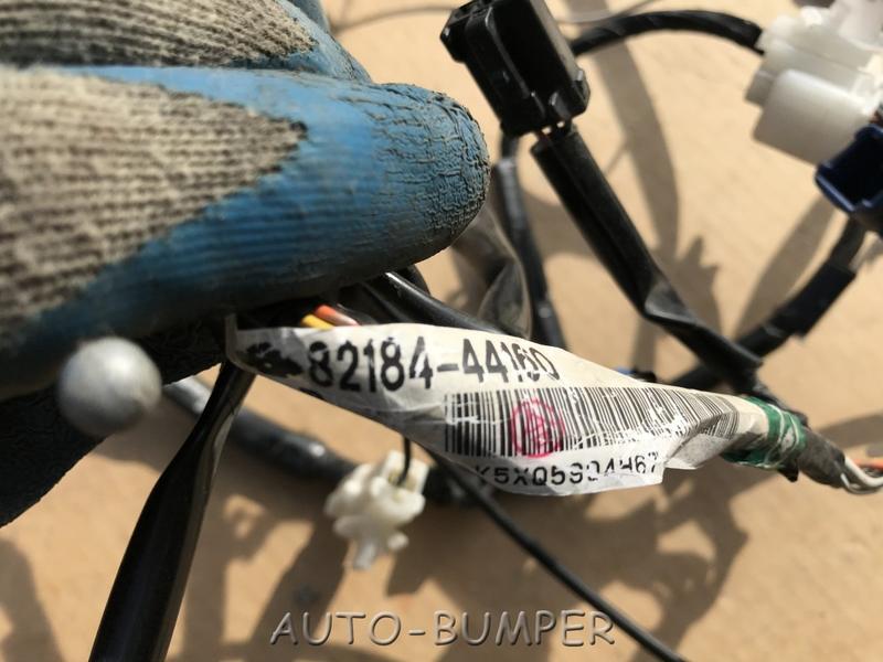 Toyota Isis Замок с проводкой крышки багажника 82184-44160, 8218444160