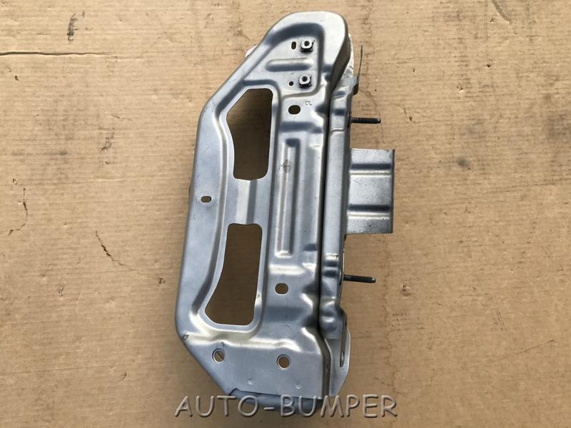 Toyota Yaris 2005- Панель передняя левая  5320352901, 53203-52901