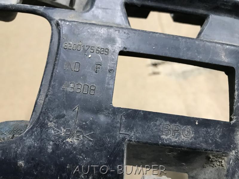 Renault Megane II 2002- Крепление бампера заднее левое 8200175889