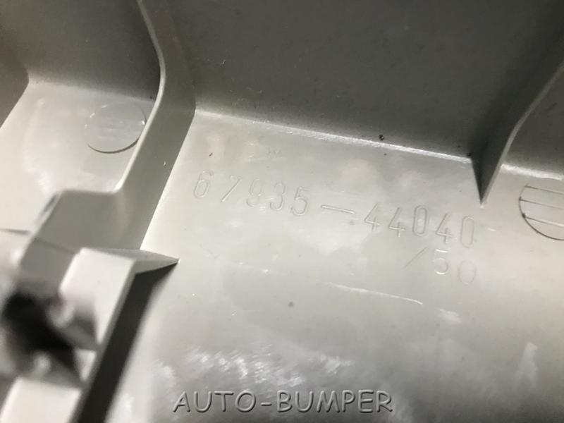 Toyota Isis Накладка двери багажника  67935-44040, 6793544040