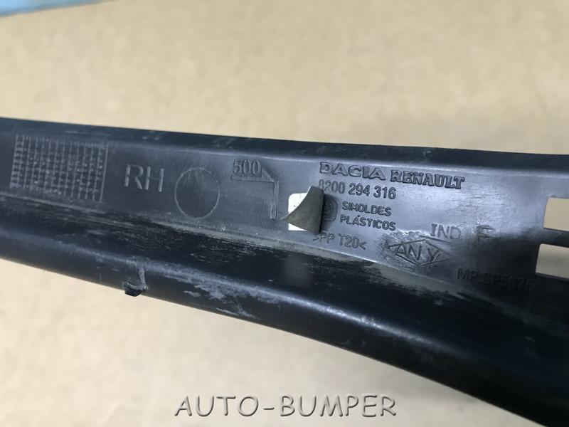 Renault Logan 2005- Планка под лобовое стекло правая (Жабо) 8200294316