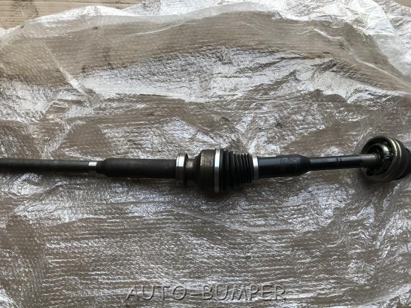 Volvo привод колеса правый 32240098