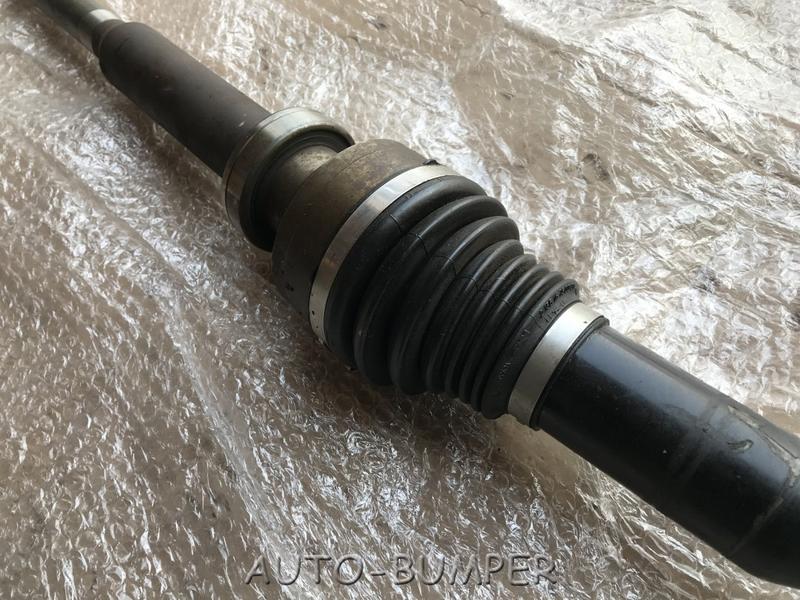 Volvo привод колеса правый 32240098