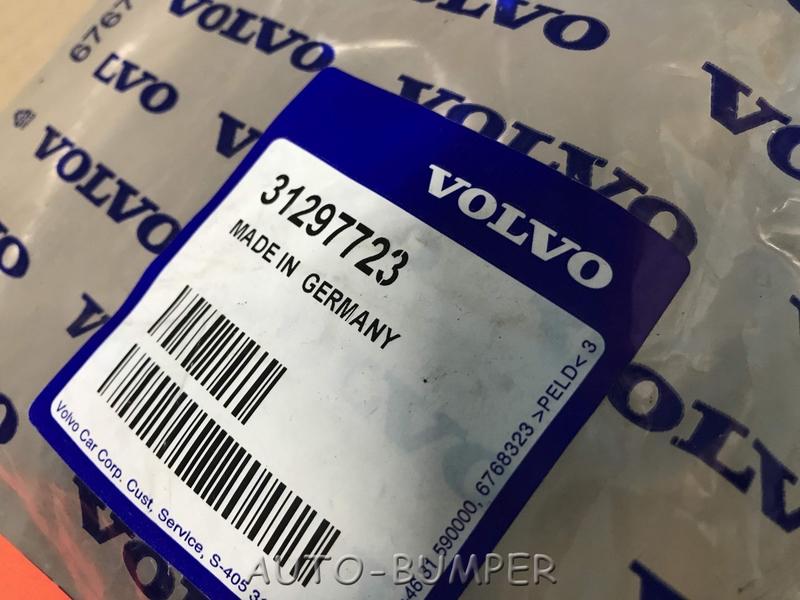 Volvo XC60 Уплотнитель лобового стекла правый  31297723