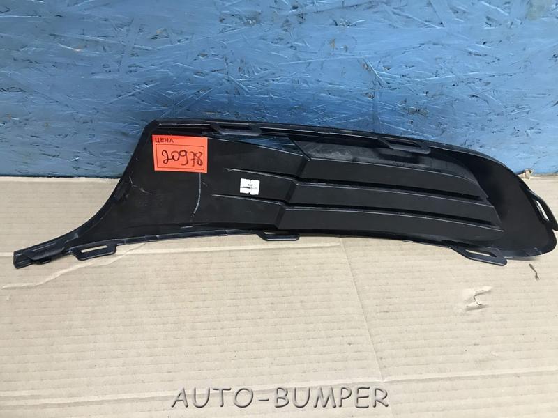 Volkswagen Jetta 2011- Накладка бампера правая 5C6853666