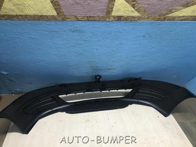 Renault Logan 2 2010- Бампер передний 8200748275
