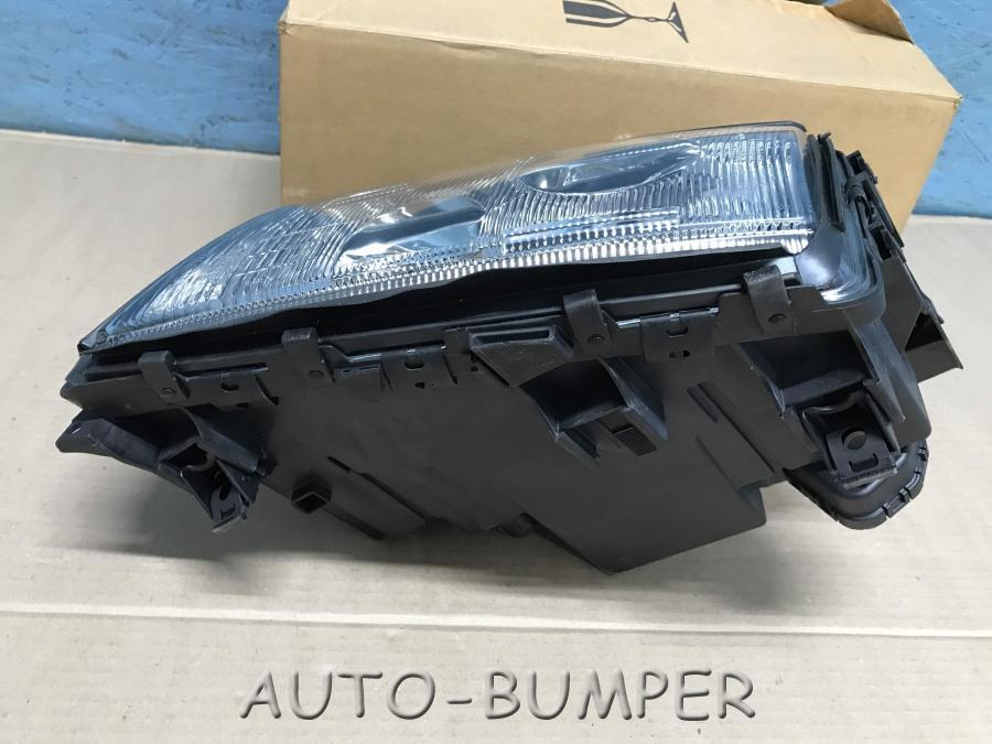Audi A8 [4D] 1994-1998 Трёхэлементная галогенная фара 4D0941029E, 1307022218