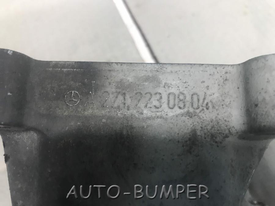 Mercedes C-Class W203/W204 Опора двигателя правая A2712230804