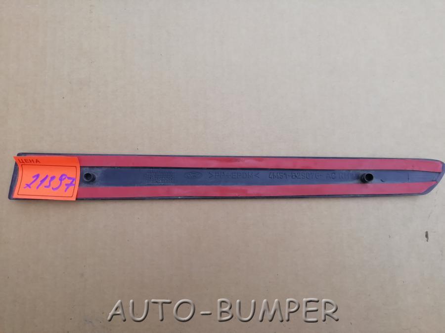 Накладка крыла задняя правая 4M51-B29076-AG 4M51B29076AG