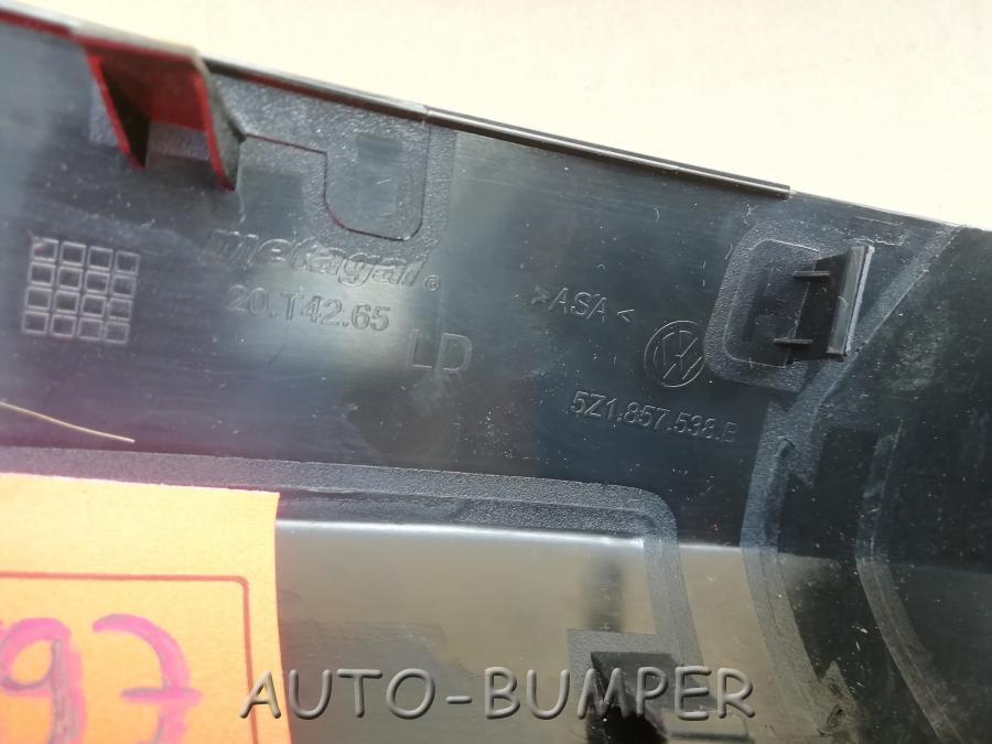 VW Polo SED RUS 2011- Накладка зеркала правая 5Z1857538B