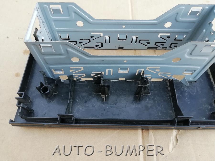 Заглушка магнитолы 3m51-r04587-abw 3m51r04587abw