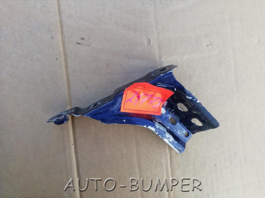 VW Polo SED 2011- Кронштейн крыла передний правый 6R0821142