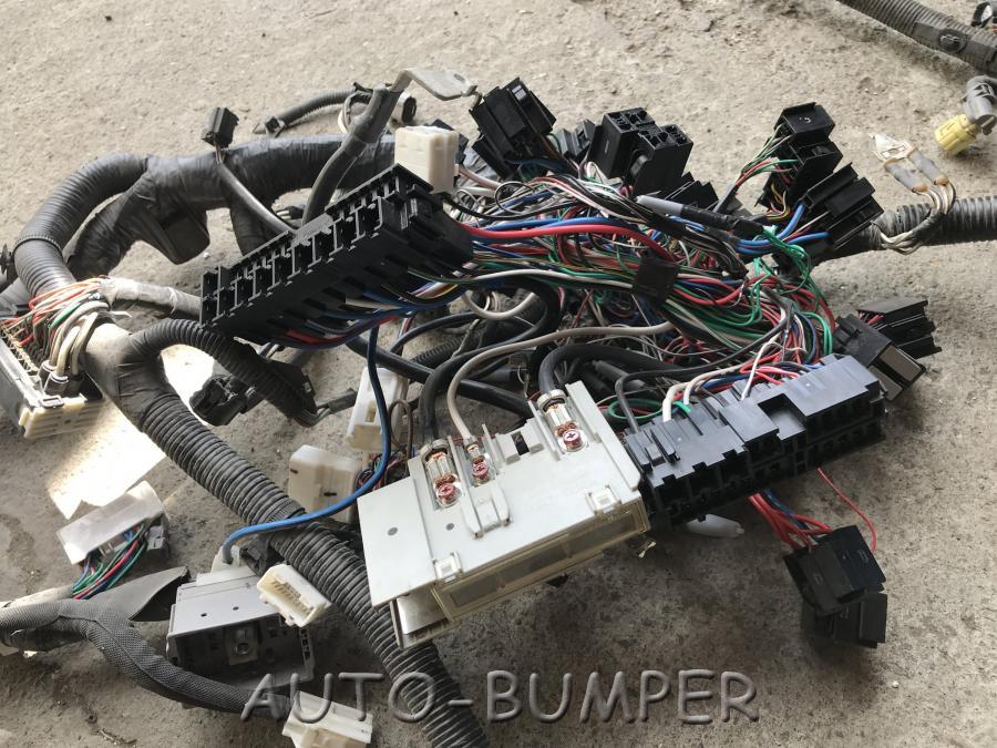 Toyota Land Cruiser (200) 2008- Проводка подкапотная  82111-60V50H-1 8211160V50H1 8211160V50H