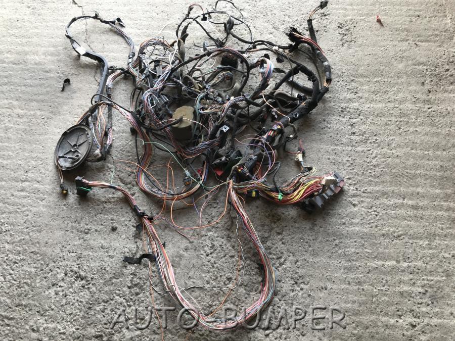 Renault Megane 2 2003- Проводка салонная  8200216720B 8200545988 8200712565