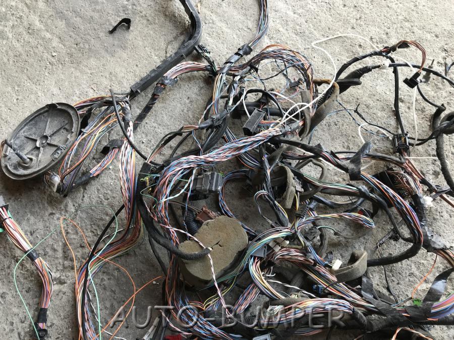 Renault Megane 2 2003- Проводка салонная  8200216720B 8200545988 8200712565