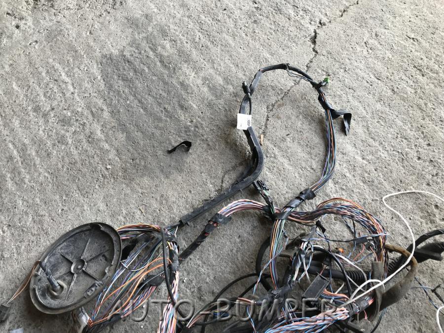 Renault Megane 2 2003- Проводка салонная  8200216720B 8200545988 8200712565