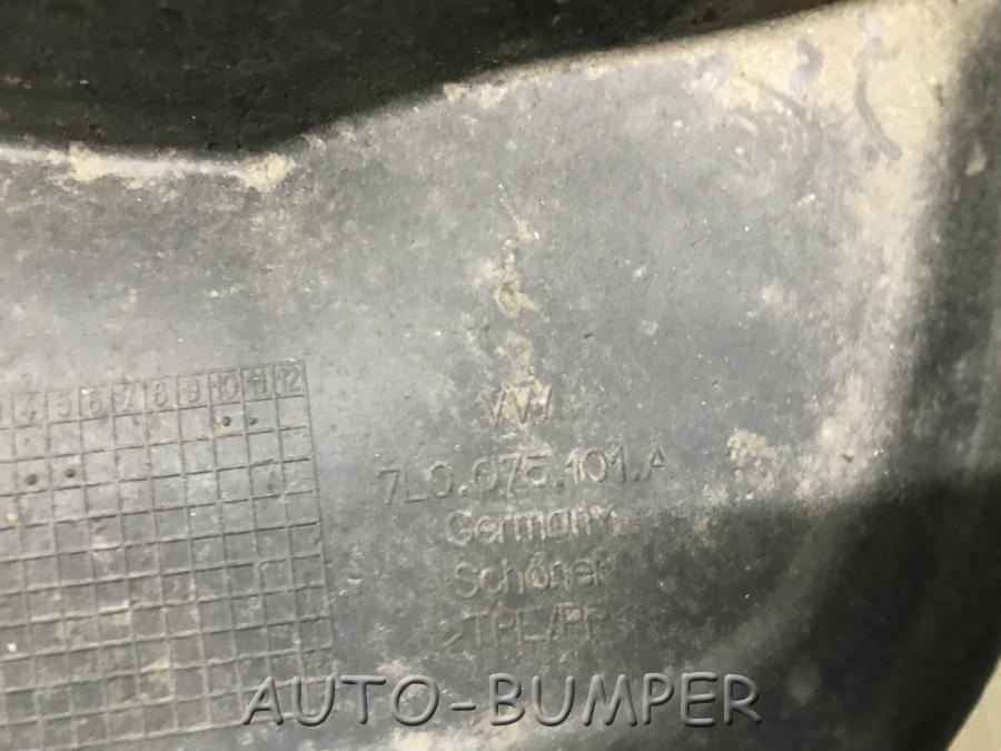 Volkswagen Touareg 2002- Брызговик задний правый 7L0075101A