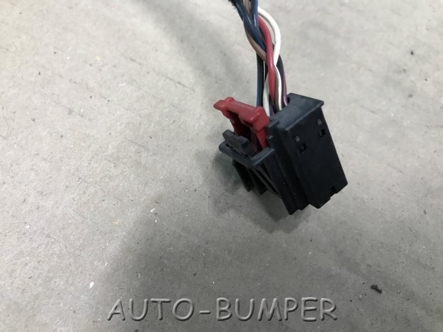 VW Golf V 2003- Зеркало правое  1K1857502 1K1857502JF9B9