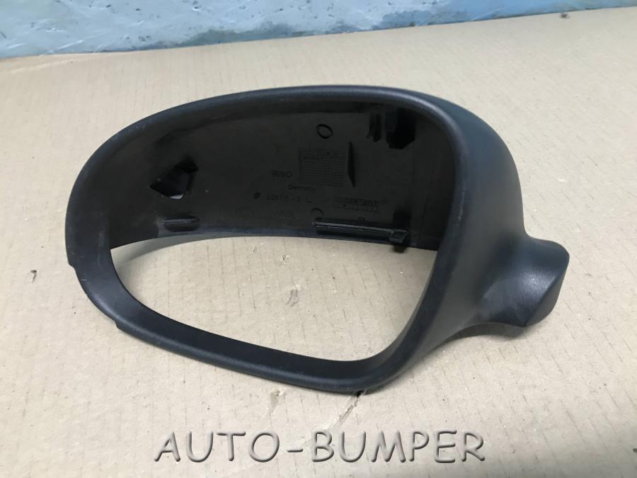 VW Golf Накладка зеркала левого 1K0857537A