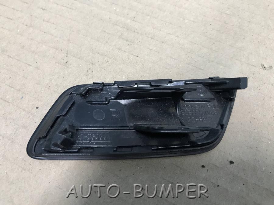 VW Passat CC 2008- Крышка форсунки омывателя правая  3C8955110A