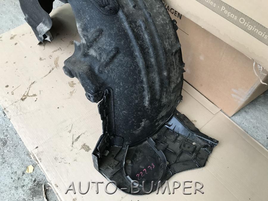 Подкрылок задний правый 760810970D